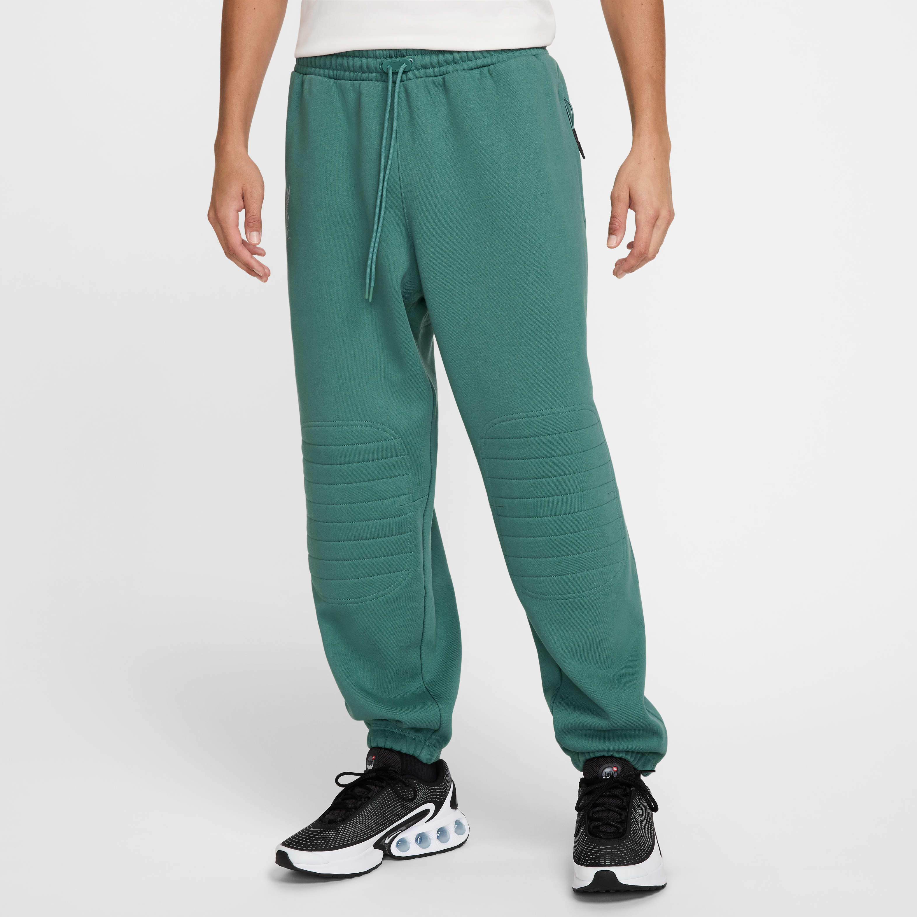 た*み様 Nike Liverpool FC テックフリース Nike Liverpool FC Tech Fleece ナイキテックフリース - メルカリ